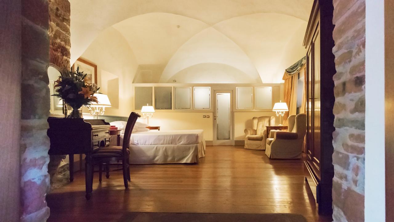 Badia Di Campoleone Villa Arezzo Room photo