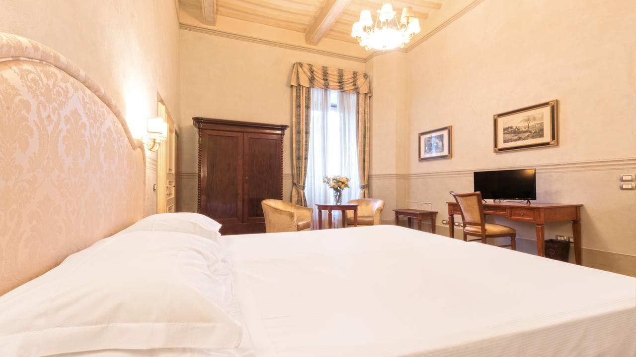 Badia Di Campoleone Villa Arezzo Room photo