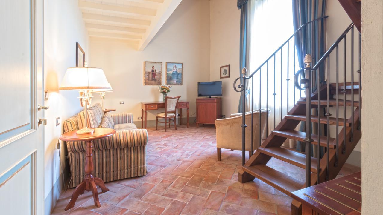 Badia Di Campoleone Villa Arezzo Room photo